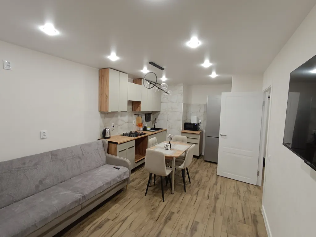 Уютная видовая квартира в ЖК Паруса с современным ремонтом