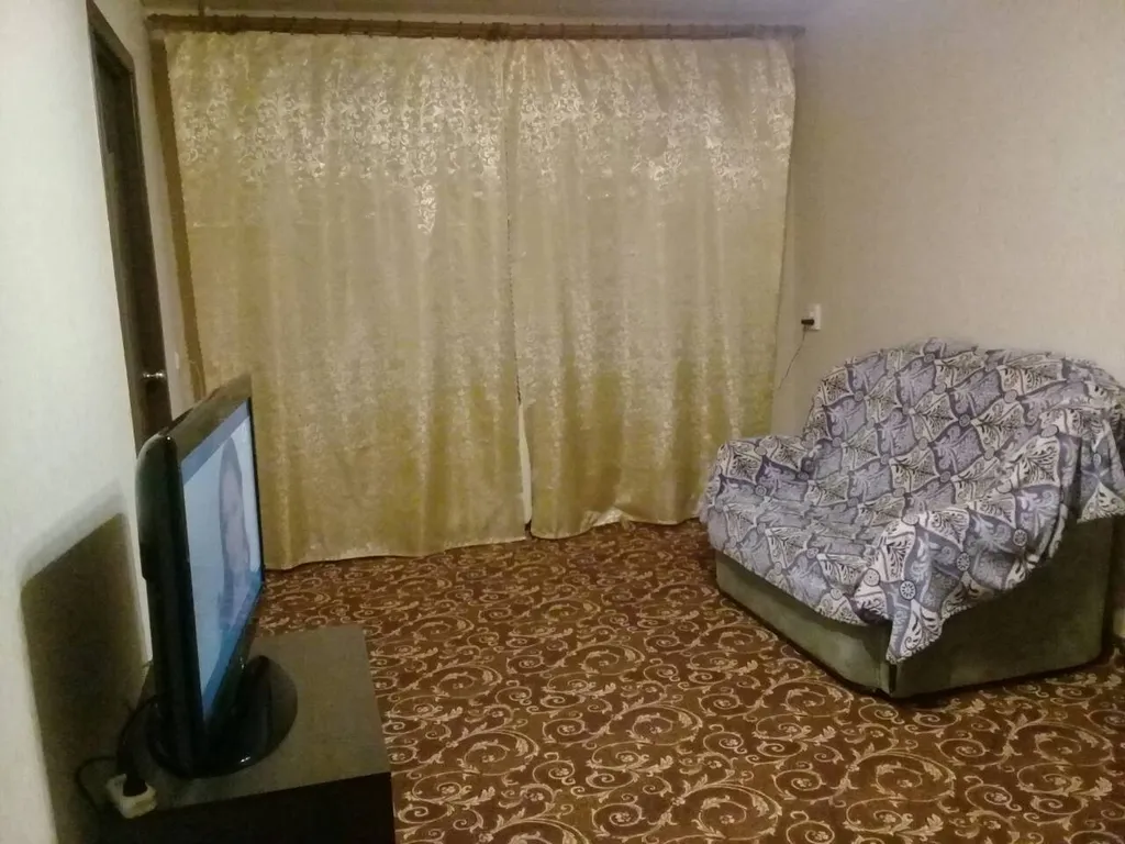 Теплая двушка в центре у парка, штаба и причала