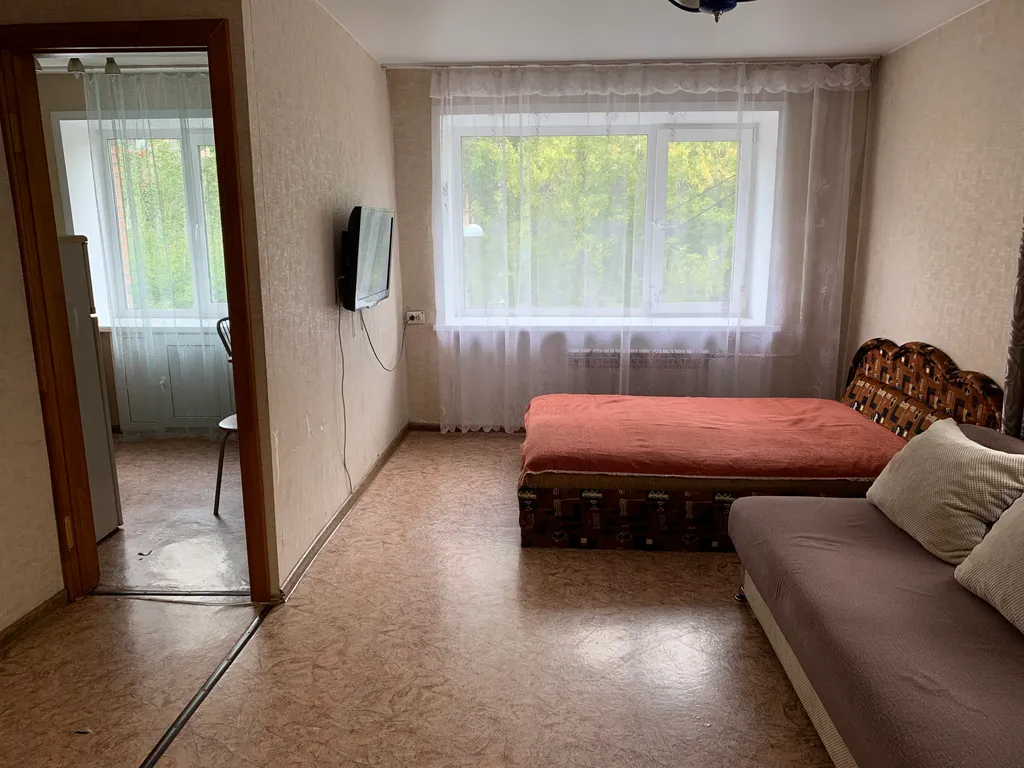 Квартира Квартира через дорогу от Краевой больницы — Красноярск