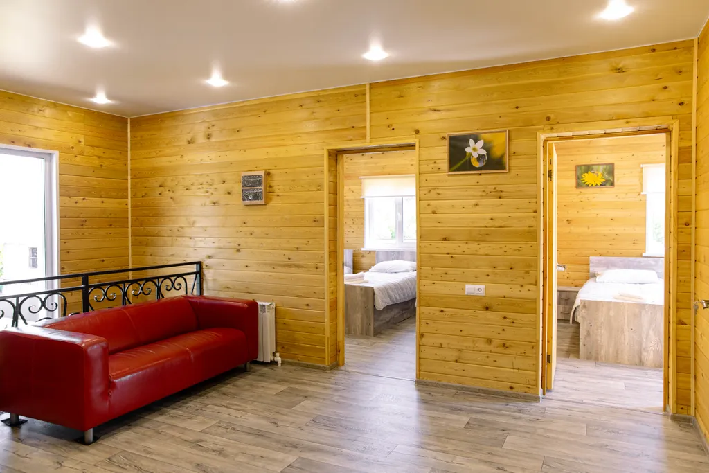 Коттедж в 10 минутах езды от города