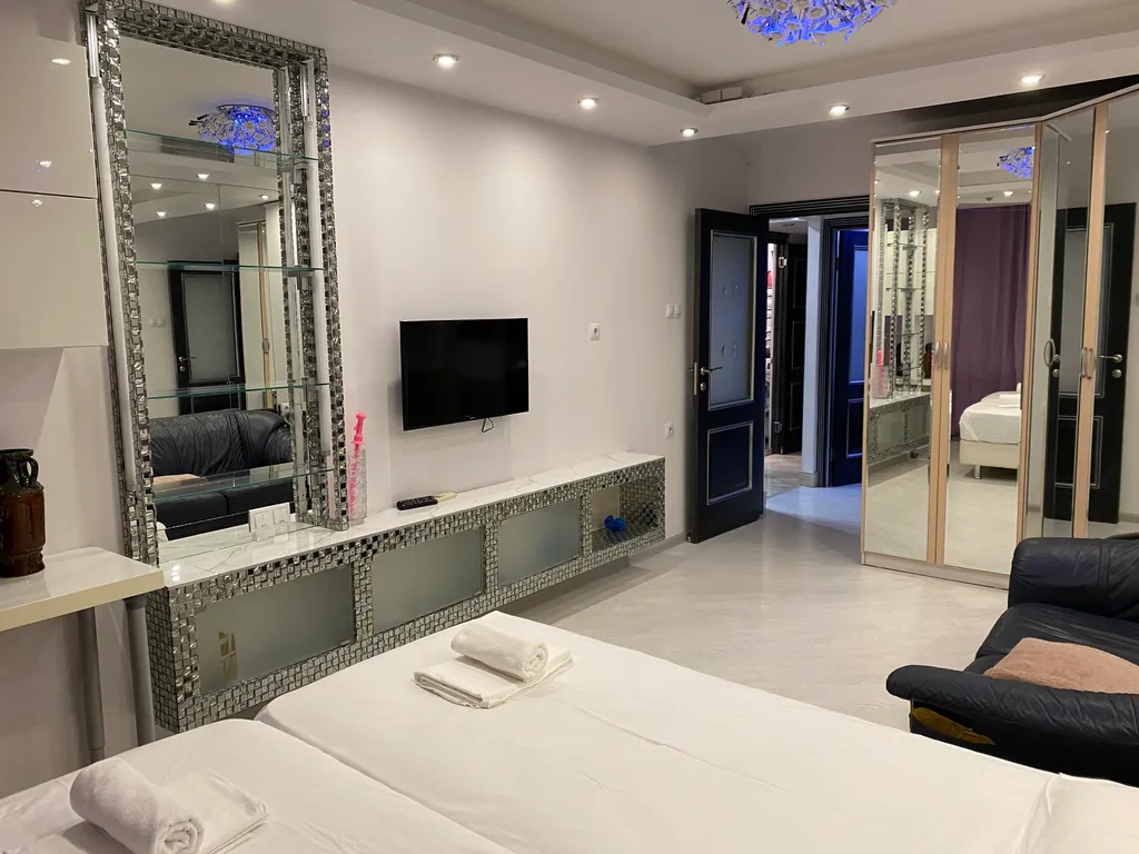 Квартира Просторная 2-комнатная квартира у моря в центре — Адлер