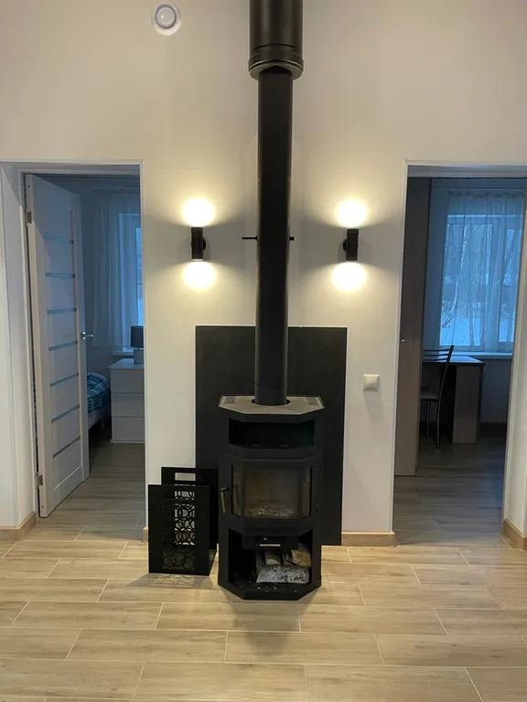 Дом у озера с шикарным видом на закат