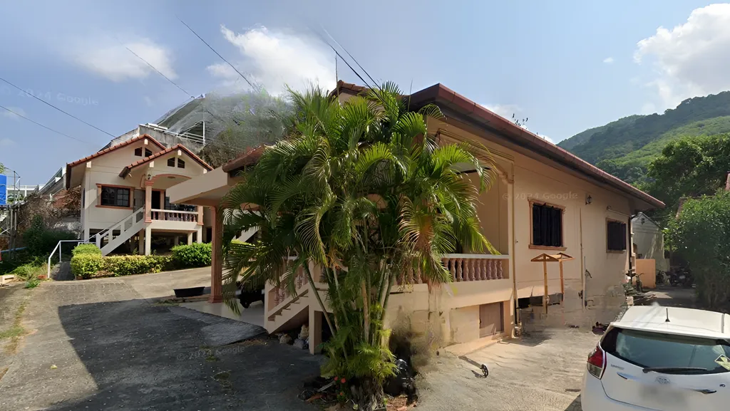 Уютный дом с 2 спальнями и BBQ в тихом месте рядом с пляжем Карон