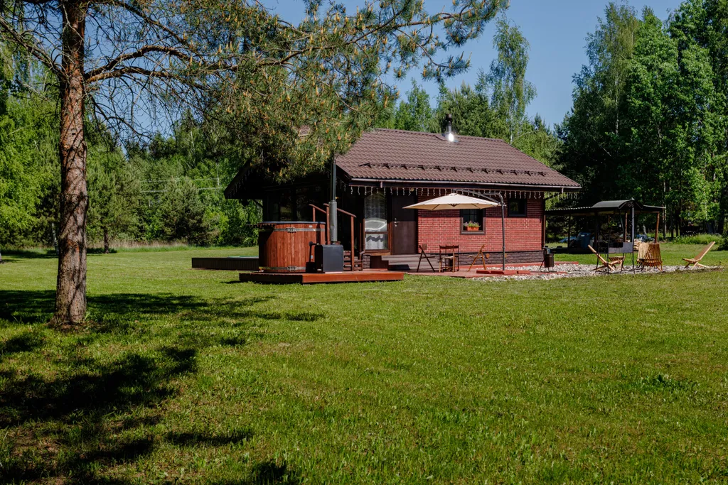 Дом с русской баней и горячей купелью