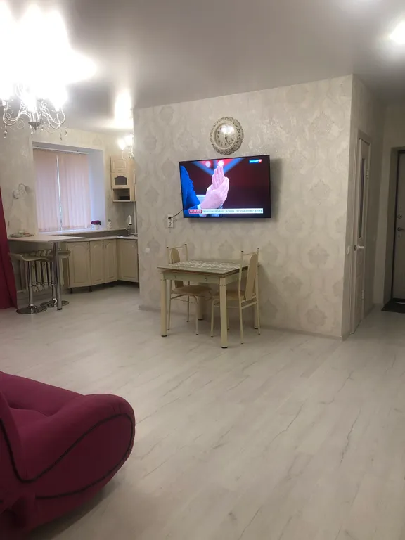 Квартира с 2 отдельными спальнями и кухней-гостиной, рядом с Елкой