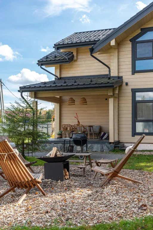 Дом из бруса в лесу с баней и чаном