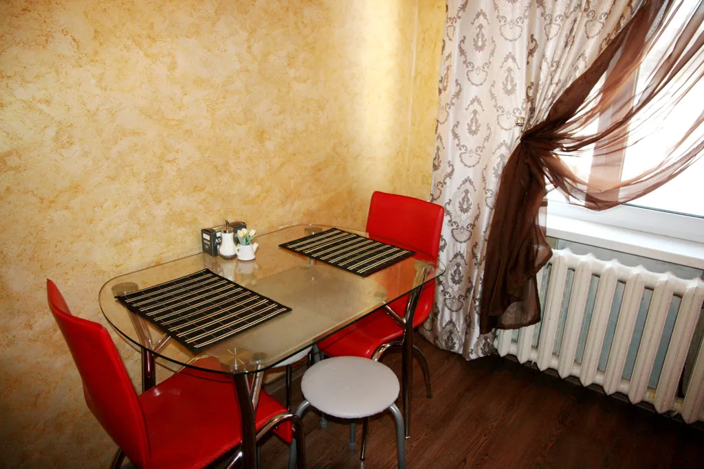 Однокомнатная около Универсама-1