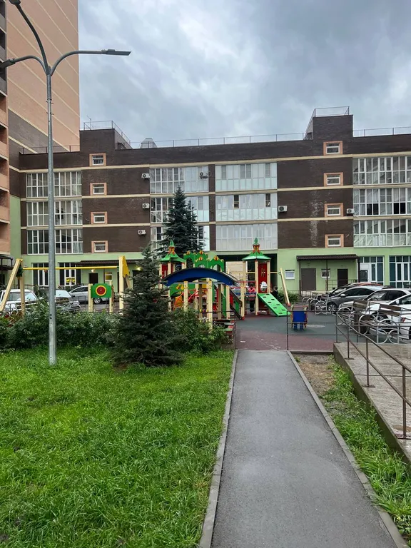 Новейшая, чистая и красивая студия в центре