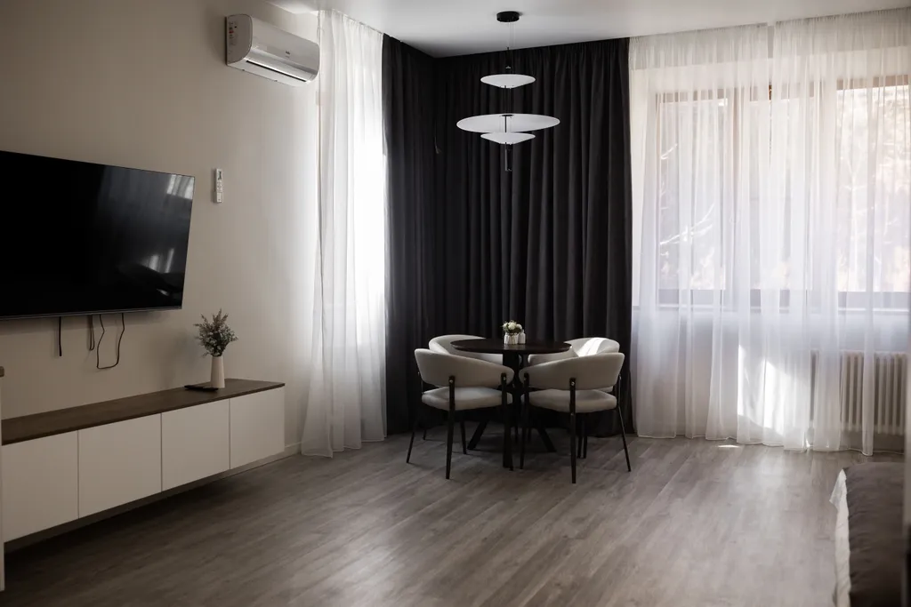 Апартаменты студия в центре города !