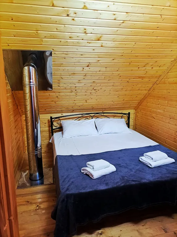 Домик в лесу с собственной баней