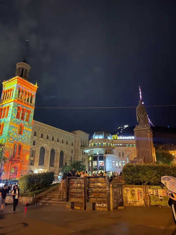 Квартира на вере у метро в центре