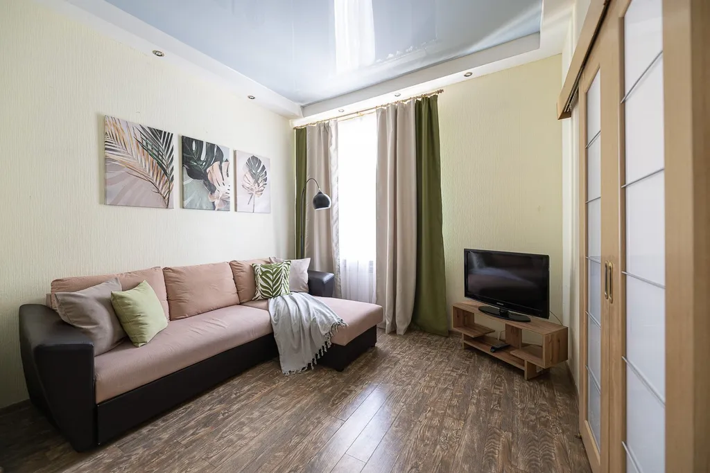 На площади Революции