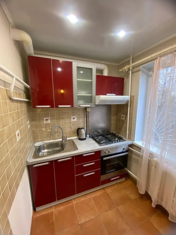 Квартира 3-комнатная квартира — Гатчина