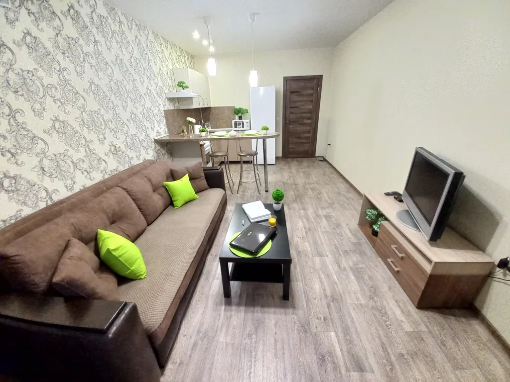 Евродвушка с панорамным остеклением рядом с зоопарком