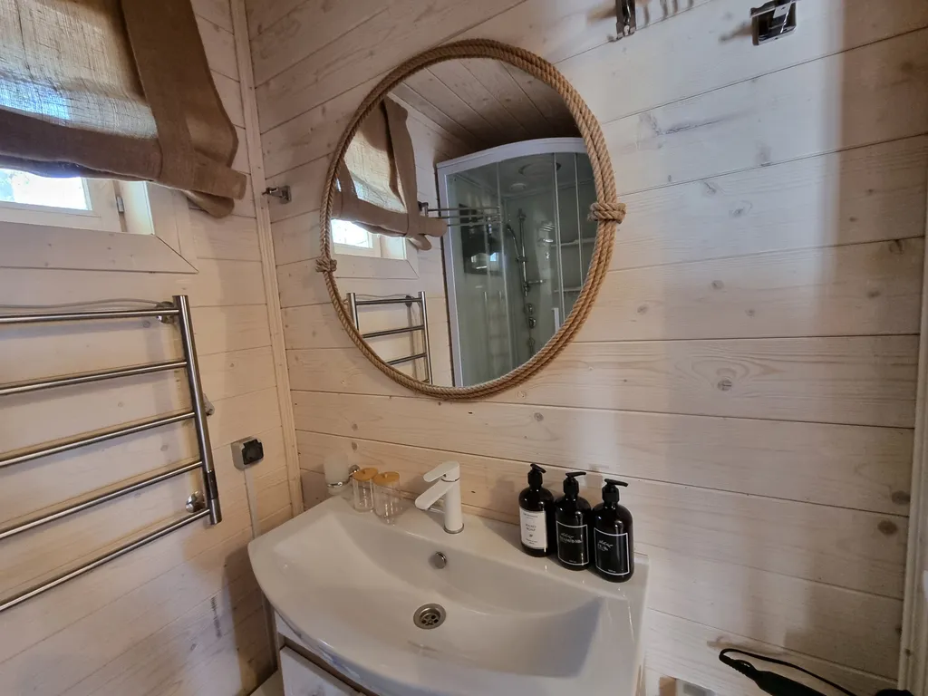 Деревянный дом в деревне дача фермера