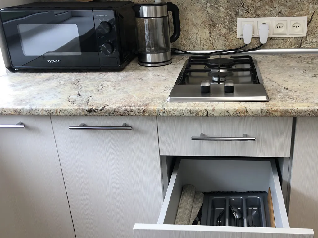 Стильная светлая квартира у Комаровского рынка