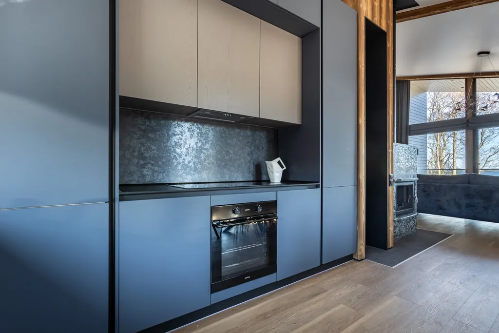 Коттедж на берегу озера с сауной