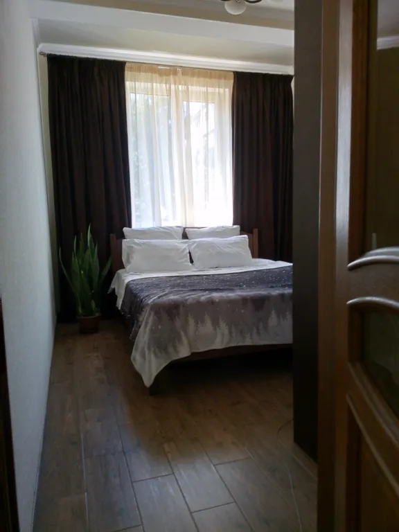 Уютная студия с отдельной спальней в тихом районе приморья