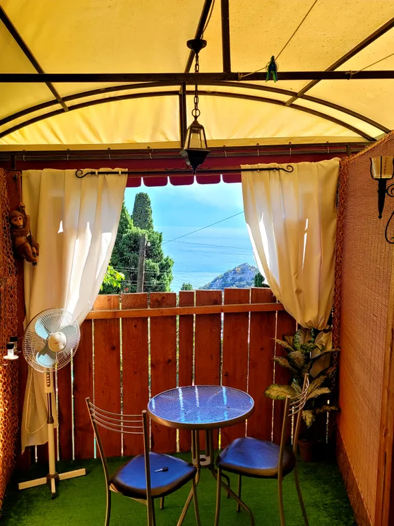 Домик с террасой и видом на море где сбываются мечты для двоих Симеиз