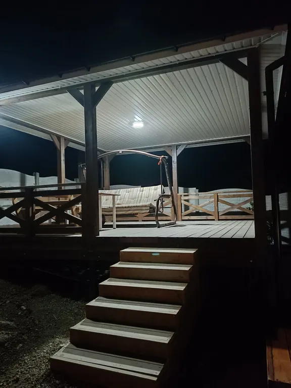 Уютный дом с бассейном под ключ