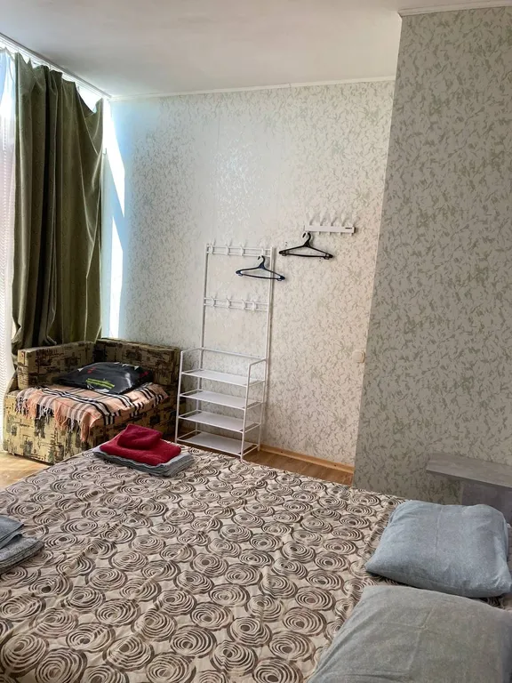 Двухместный номер с кондиционером, дополнительным местом, туалет, душ