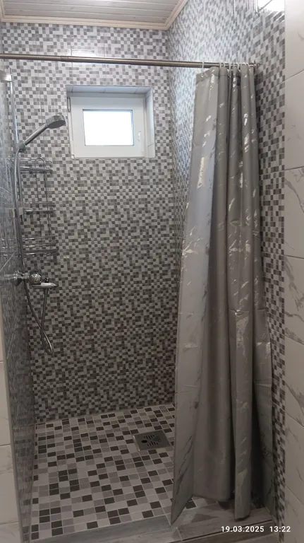 Дом с тремя спальнями с видом на озеро