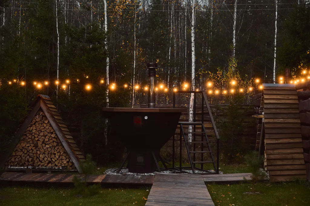 Уютный дом с баней и чаном в лесу