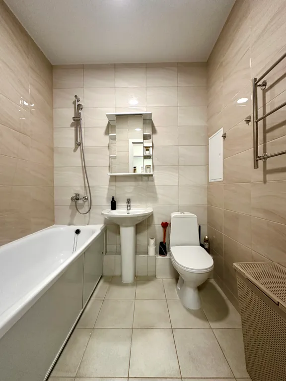 Студия с кроватью и дизайнерким ремонтом