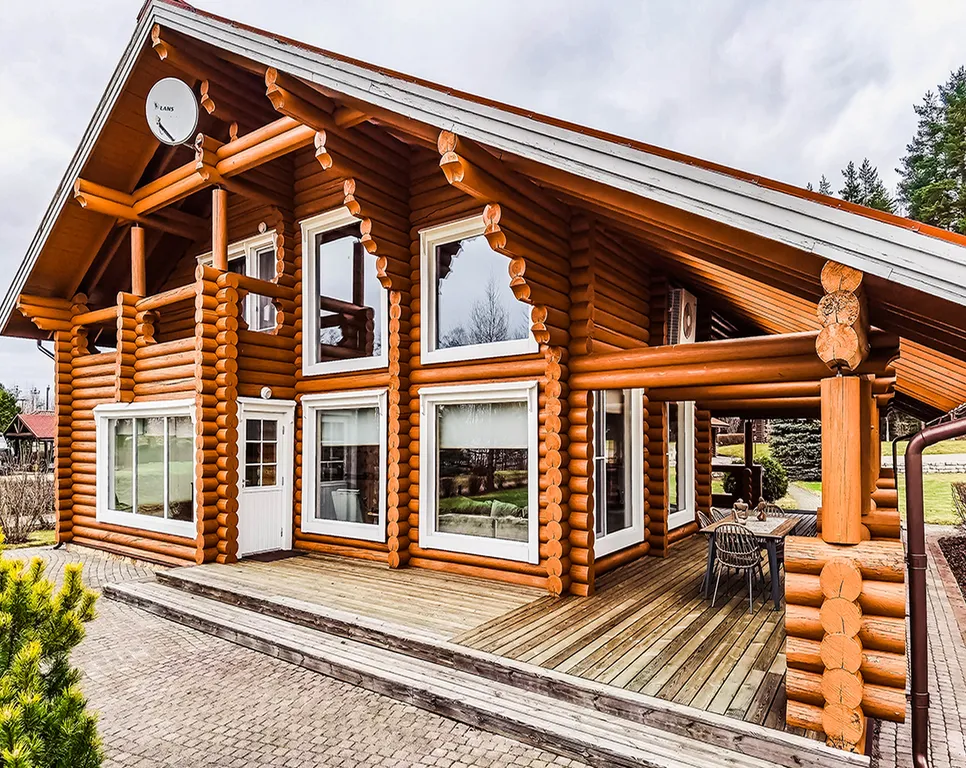 Уютный дом на берегу озера с тёплым бассейном на территории Порт Тихий