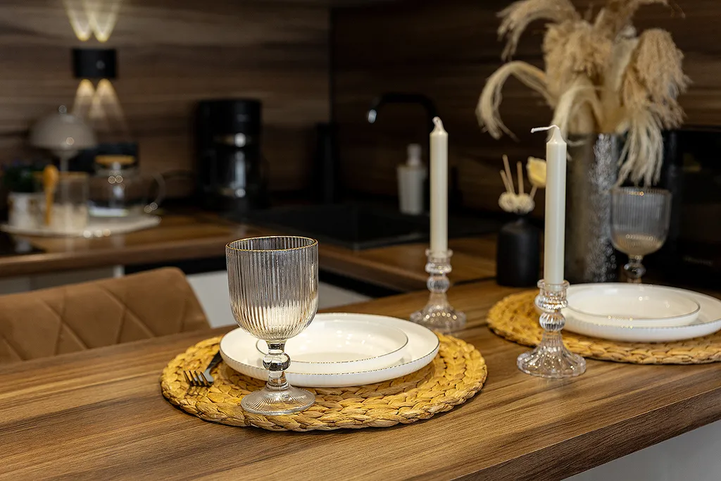 Студия в новом доме рядом с кадетским корпусом