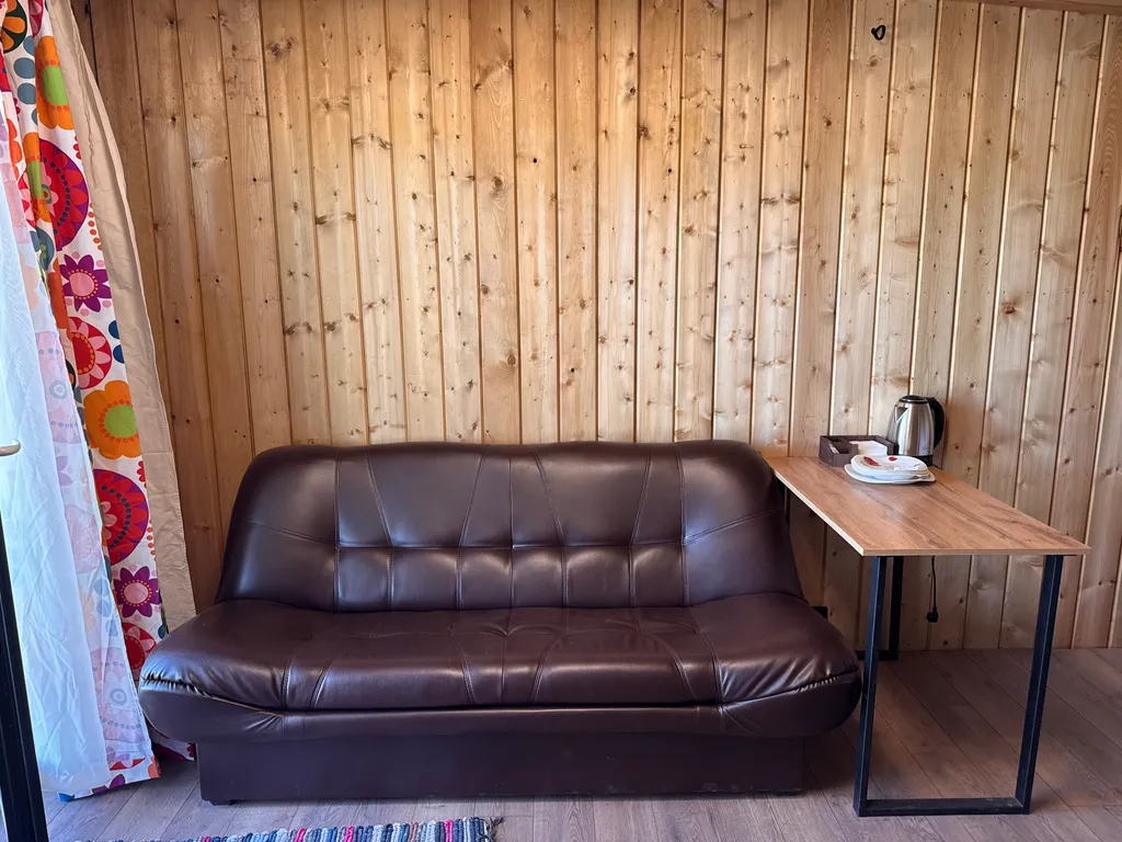 Номер в двухномерном коттедже с одноместными кроватями