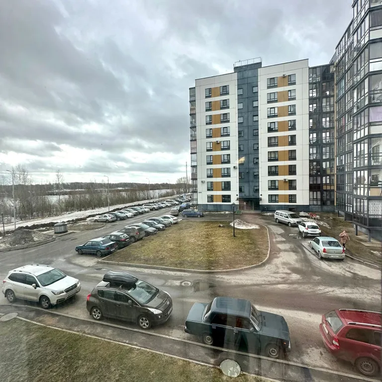 Квартира-студия с новой кроватью и кондиционером