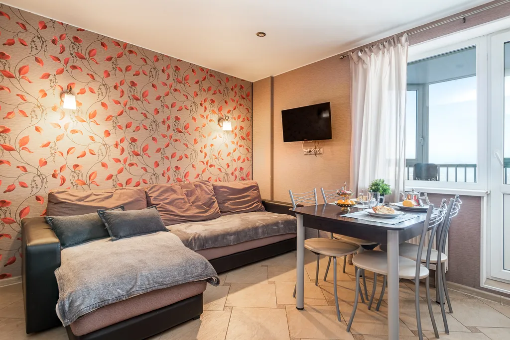 Евротрешка у ТРЦ Мега