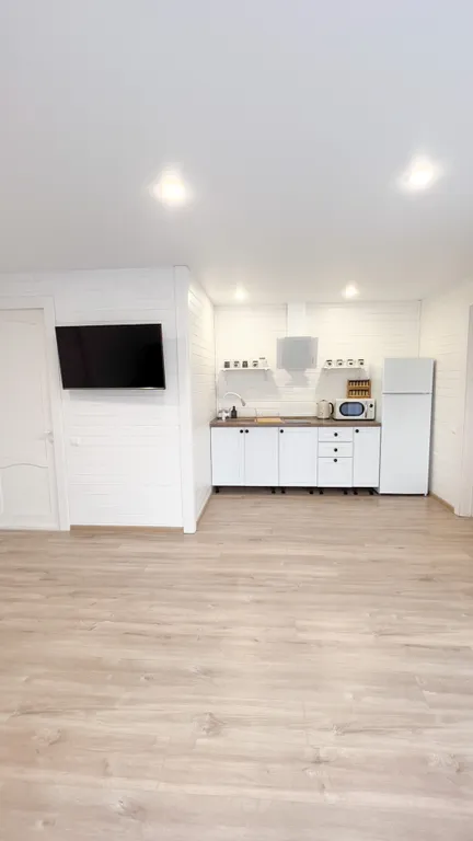 Коттедж Дом с интересным наполнением в Крымской Швейцарии — Орлиное