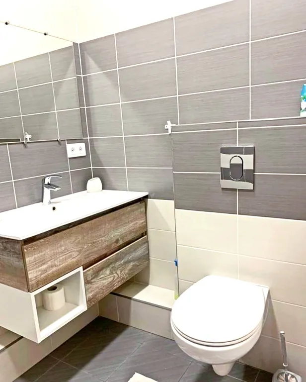 Лофтовая квартира в центре у МЦ Лотос, Таганай, Молнии,  Юности.