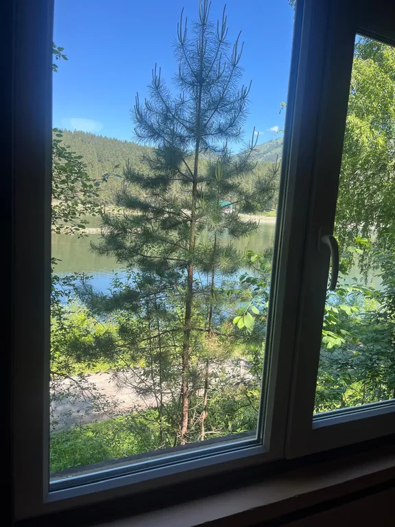 3. Двухместный номер с 1 кроватью стандарт с видом на горы