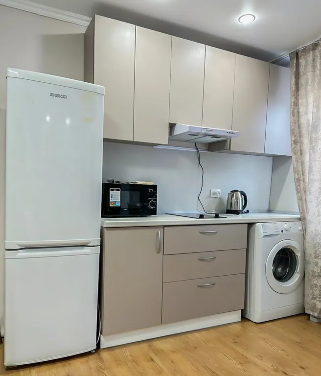 Домик с двором и парковкой для семей, командированных гостей и пар