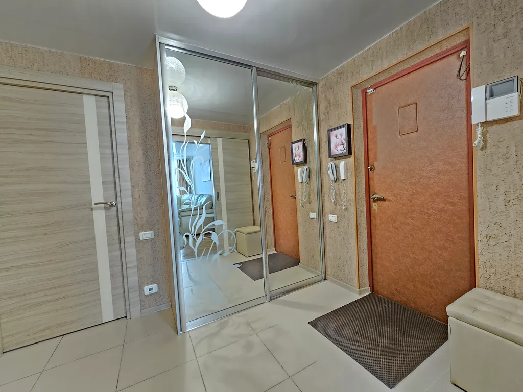 Апартамент у реки