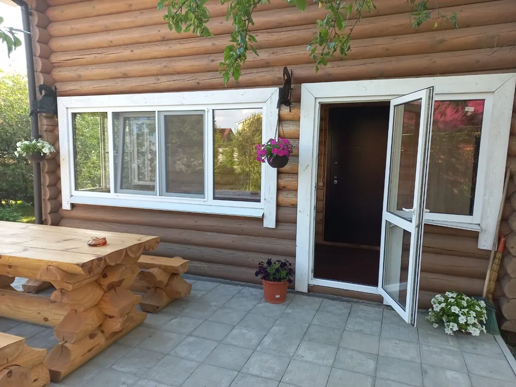 Уютный домик на отдельной территории в городе