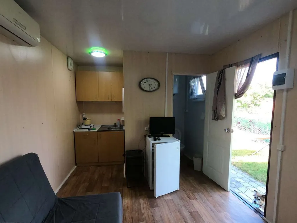 Домик с кухней