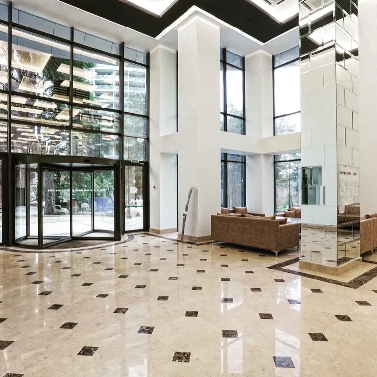 Студия у моря с видом на горы и парк