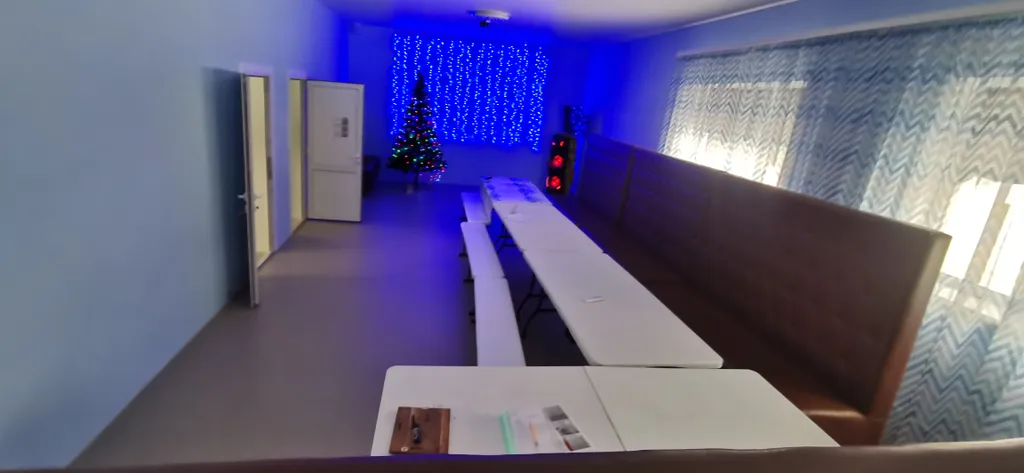 Гостевой дом у озера и леса для компании