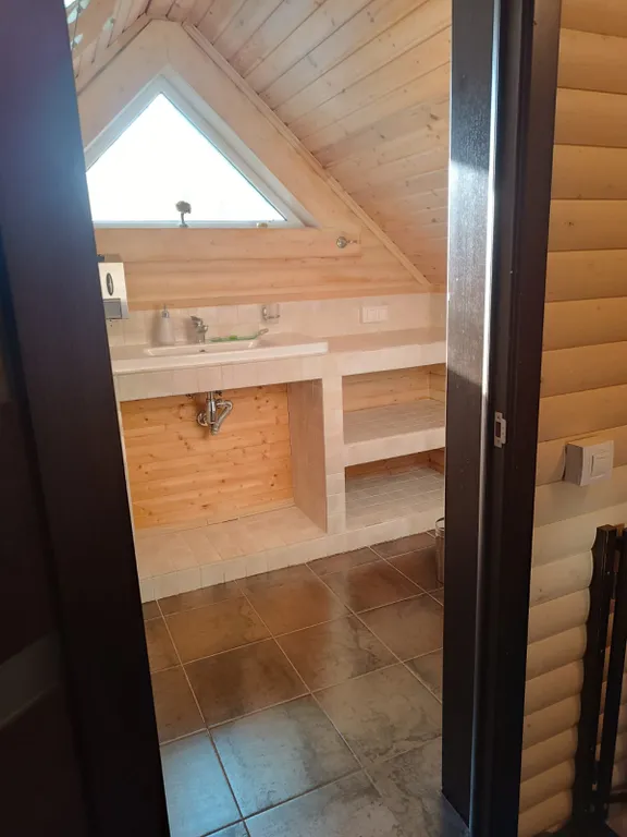 Коттедж Уютный коттедж около озера и леса — Первомайское