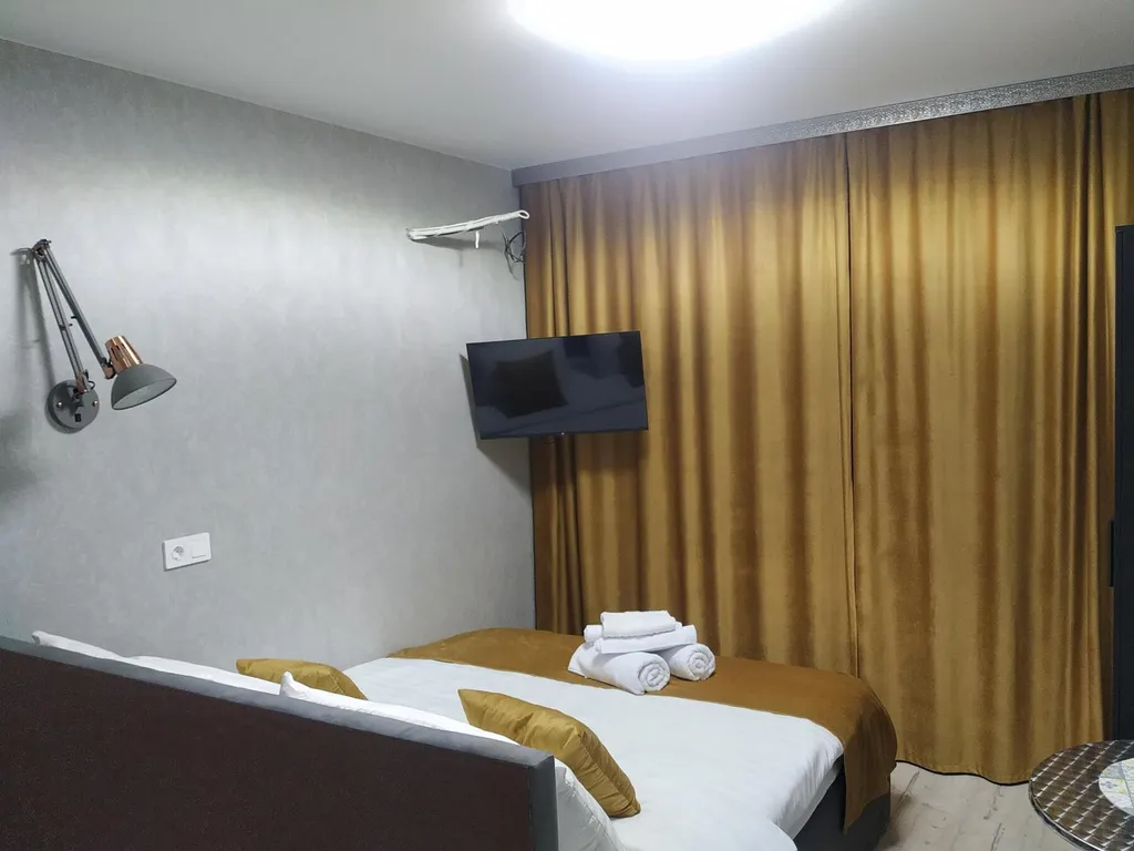 RentHome студия Горчица на Южном шоссе у ТЦ Амбар