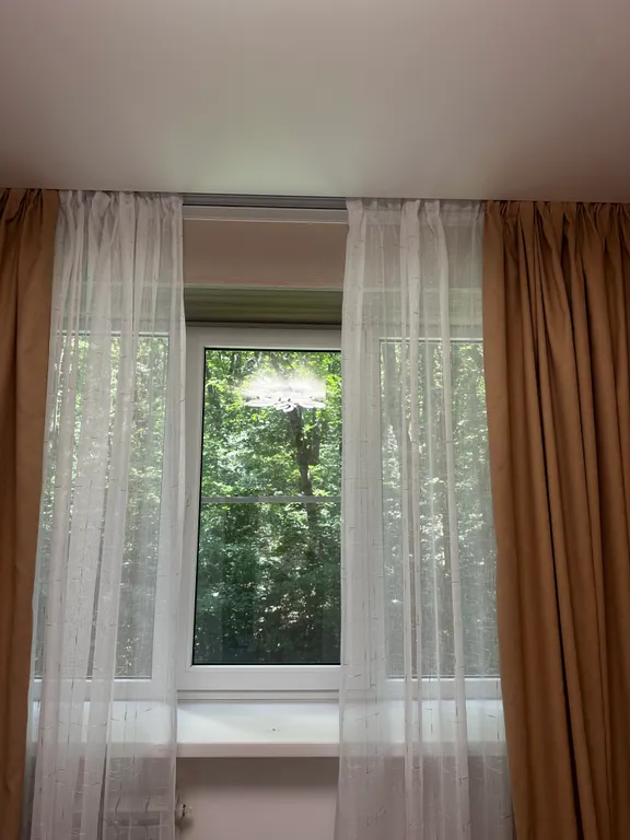 Возле бювета с минеральной водой