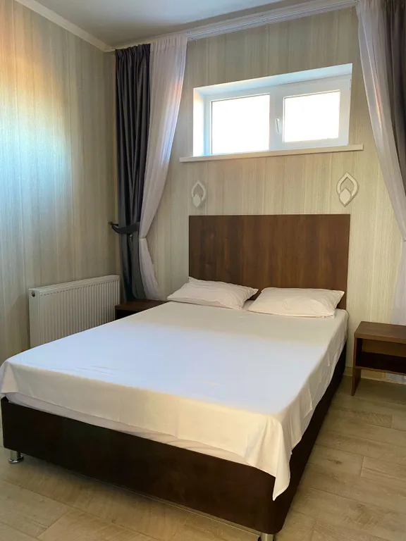 Коттедж с баней на дровах и теплым бассейном