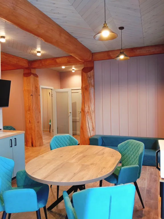 Домик KEDRA в Шерегеше с видом на лес и горы