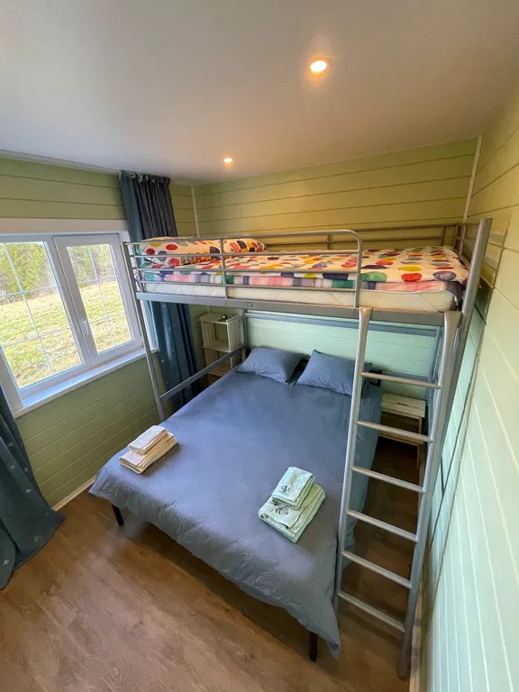 Панорамный двуспальный дом в Карелии рядом с Ладогой