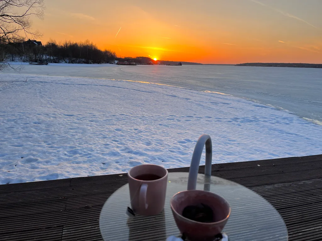 Коттедж Дом на воде с шикарным видом на большую воду и нереальные закаты — Подрезово