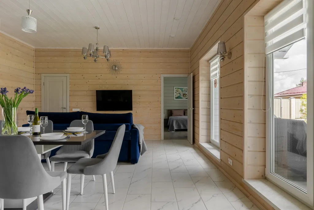 Уютный новый коттедж у озера